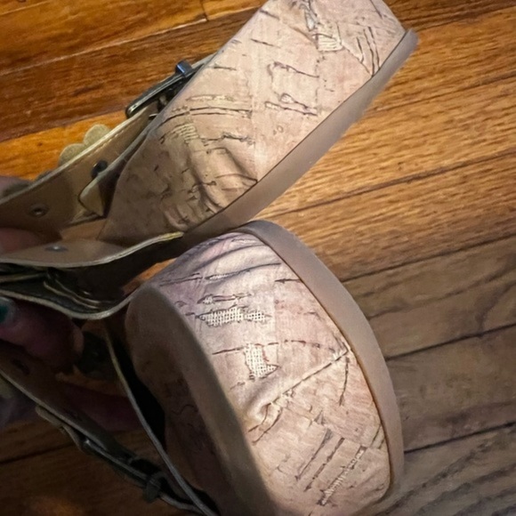 BOC Sandals Layered Flower appliqué Shoes with toe loop slip on Cork Sole Size 9 - Picture 3 of 5